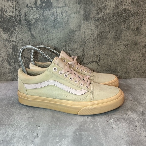 Vans Old Skool Sneakers Womens sz 8.5 - tan - Picture 1 of 6